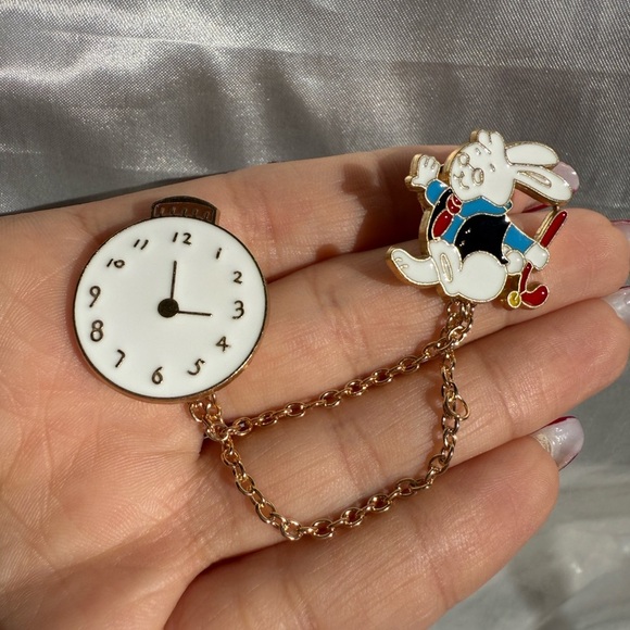Betsey Johnson Cute Rabbit & Clock Chain BroochAlice in Wonderland Enamel Pin Se - Picture 8 of 11